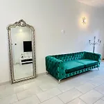 Petite Cozy Dans Maison אכסניה *