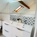 אכסניה Petite Cozy Dans Maison בזונס