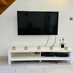 Petite Cozy Dans Maison אכסניה *