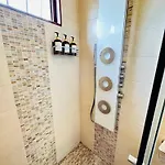אכסניה Petite Cozy Dans Maison