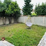 Petite Cozy Dans Maison Хостел *
