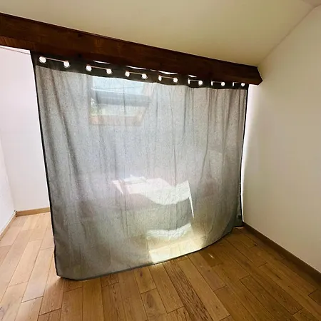 Hostel Petite Dans Maison