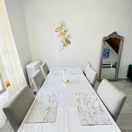 Hostel Petite Cozy Dans Maison *