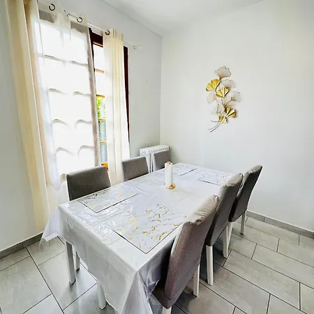 Petite Cozy Dans Maison Bezons