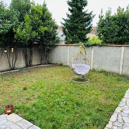 Petite Cozy Dans Maison Vandrerhjem *
